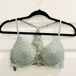 VICTORIA’S SECRET very sexy bra